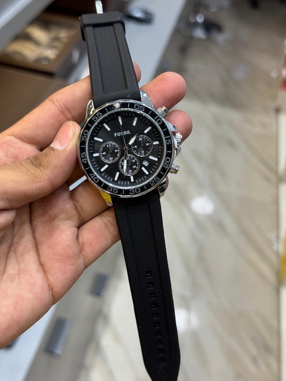 Foss Silicon Men Analog Watch ( Silver Black )