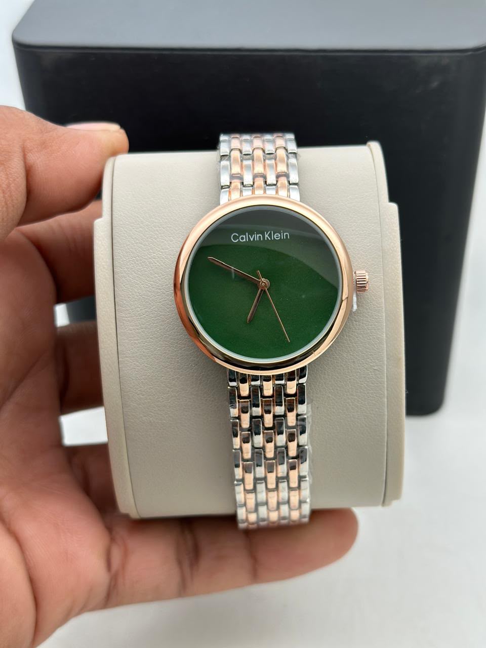 C-K GIRLS WATCH TWO TONE GREEN DIAL COLOUR