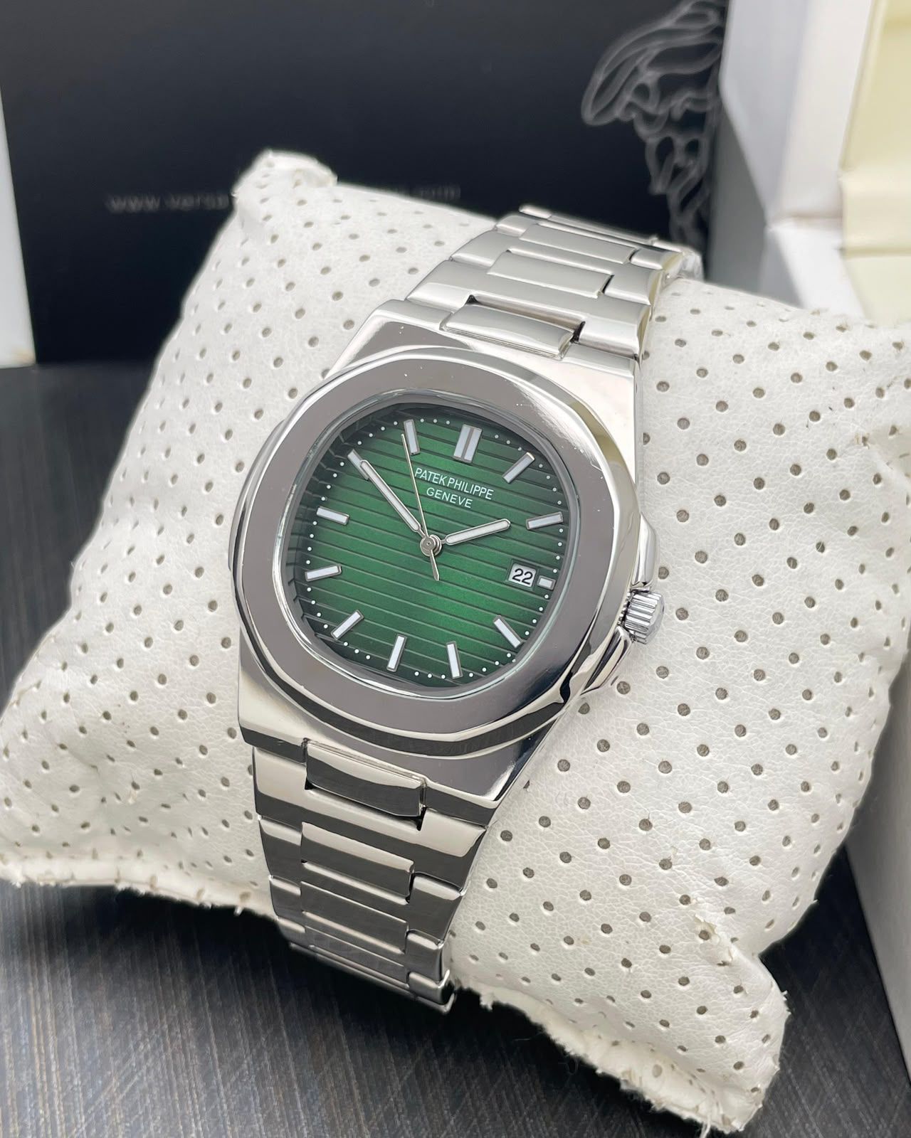 PP REGULAR QUARTZ  WATCH SILVER GREEN DIAL