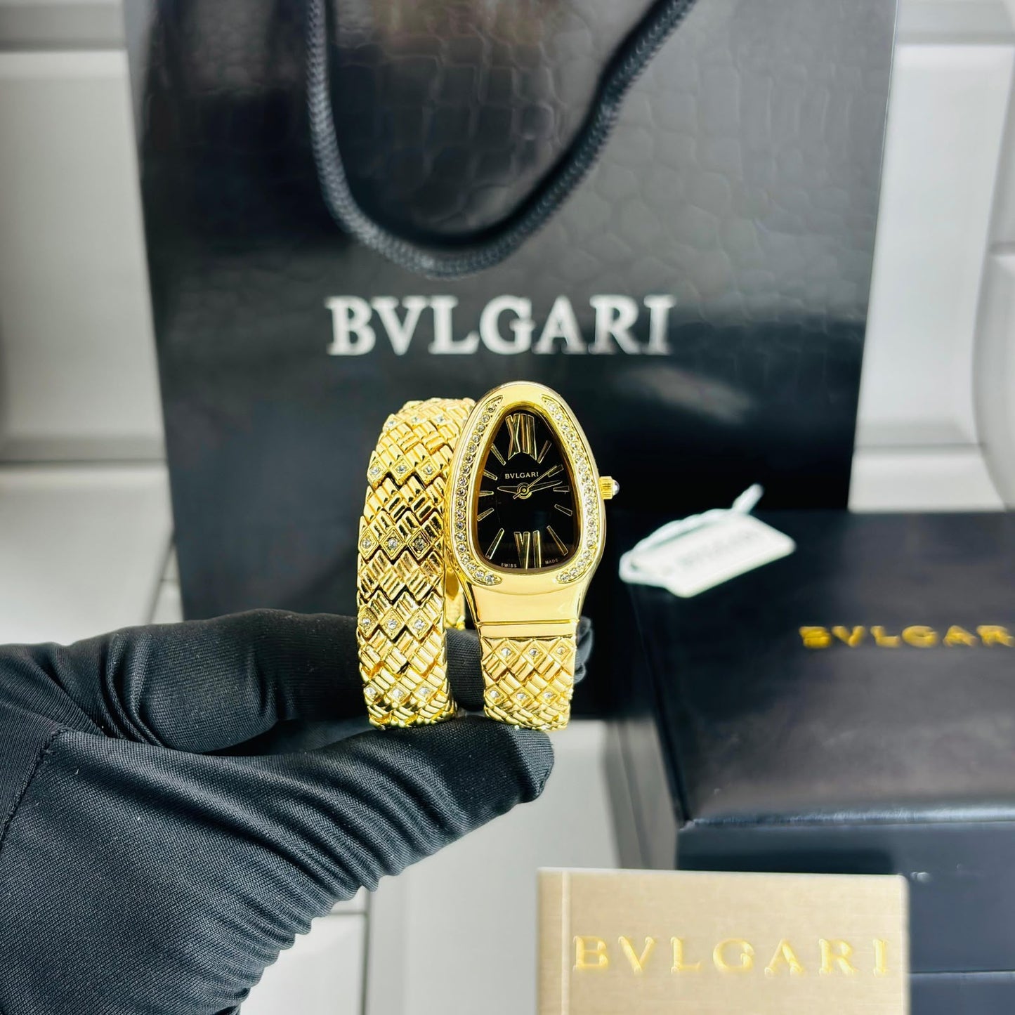 Bulgari Snake Diamond Belt 
gold black Dial Womens Watch