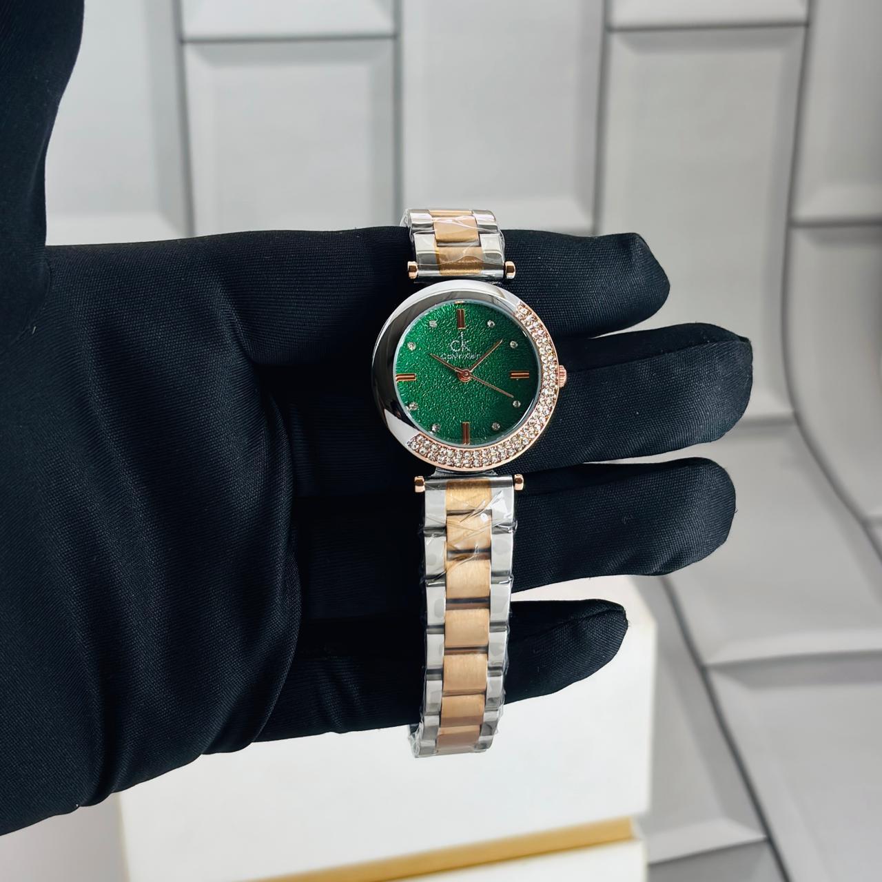 C-K GIRLS WATCH TWO TONE Green DIAL DIMOND