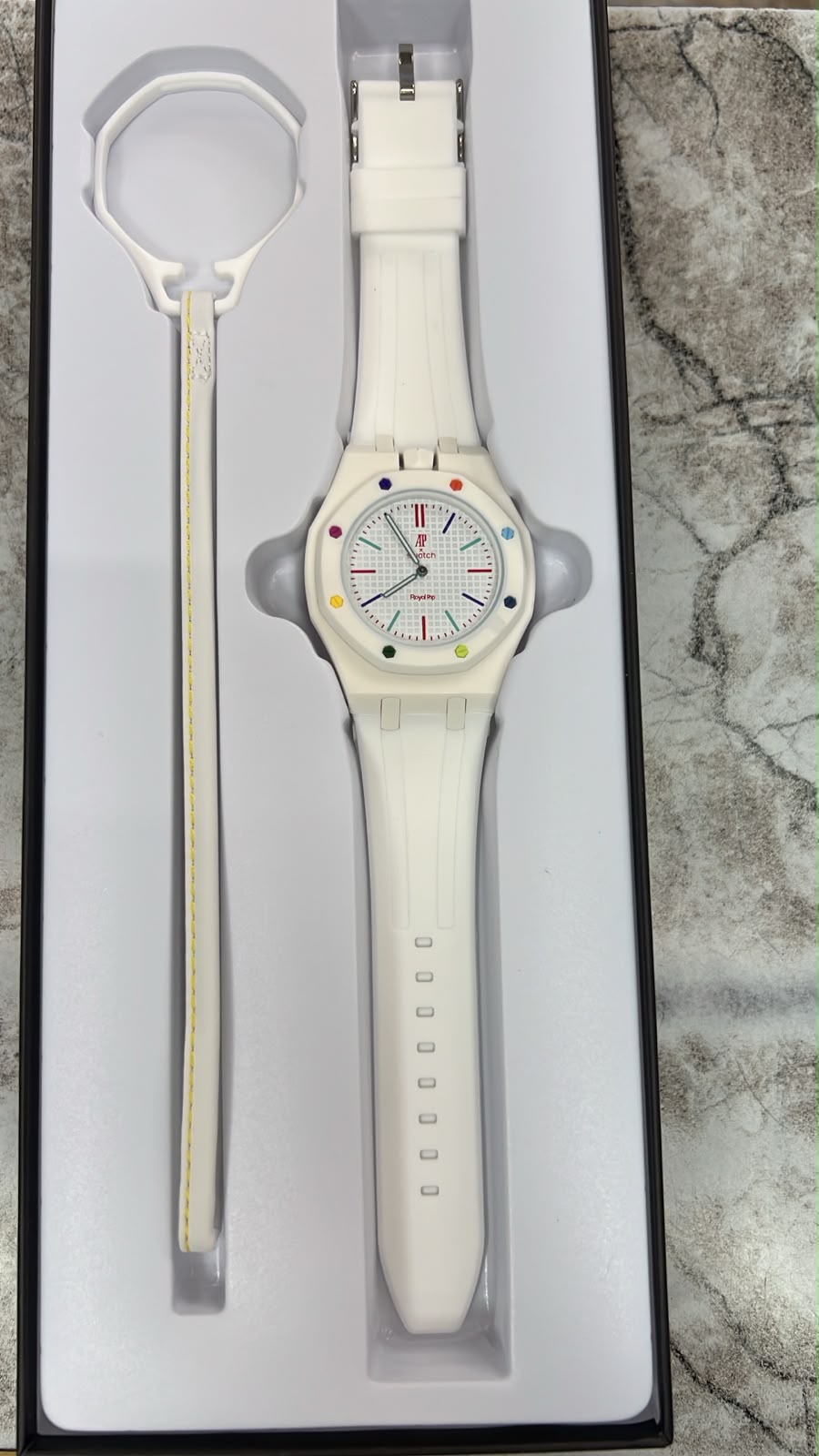 ROYAL POP WATCH WHITE COLOUR FIBER BODY
