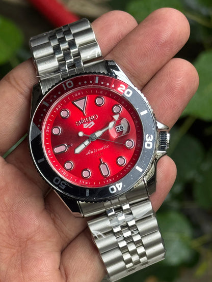 Seko Gmt  Silver Red Watch 
( Battery Operated Looks Like Automatic )