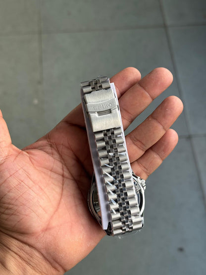 Seko Gmt  Black Brown bezel Watch 
( Battery Operated Looks Like Automatic )