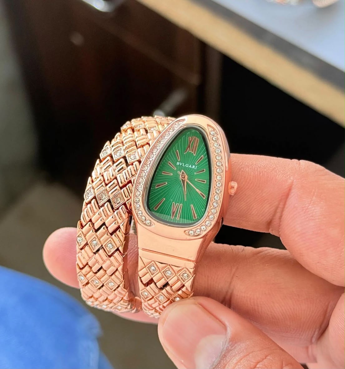 Bulgari Snake Diamond Belt 
Rose green Dial Womens Watch