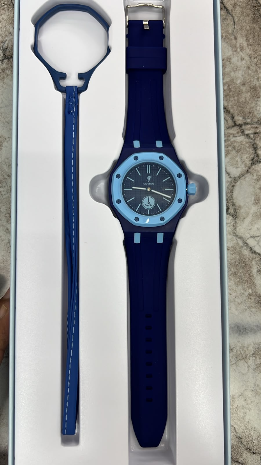 ROYAL POP WATCH BLUE COLOUR FIBER BODY