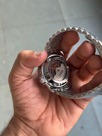 Seko Gmt  Silver Black  Watch 
( Battery Operated Looks Like Automatic )