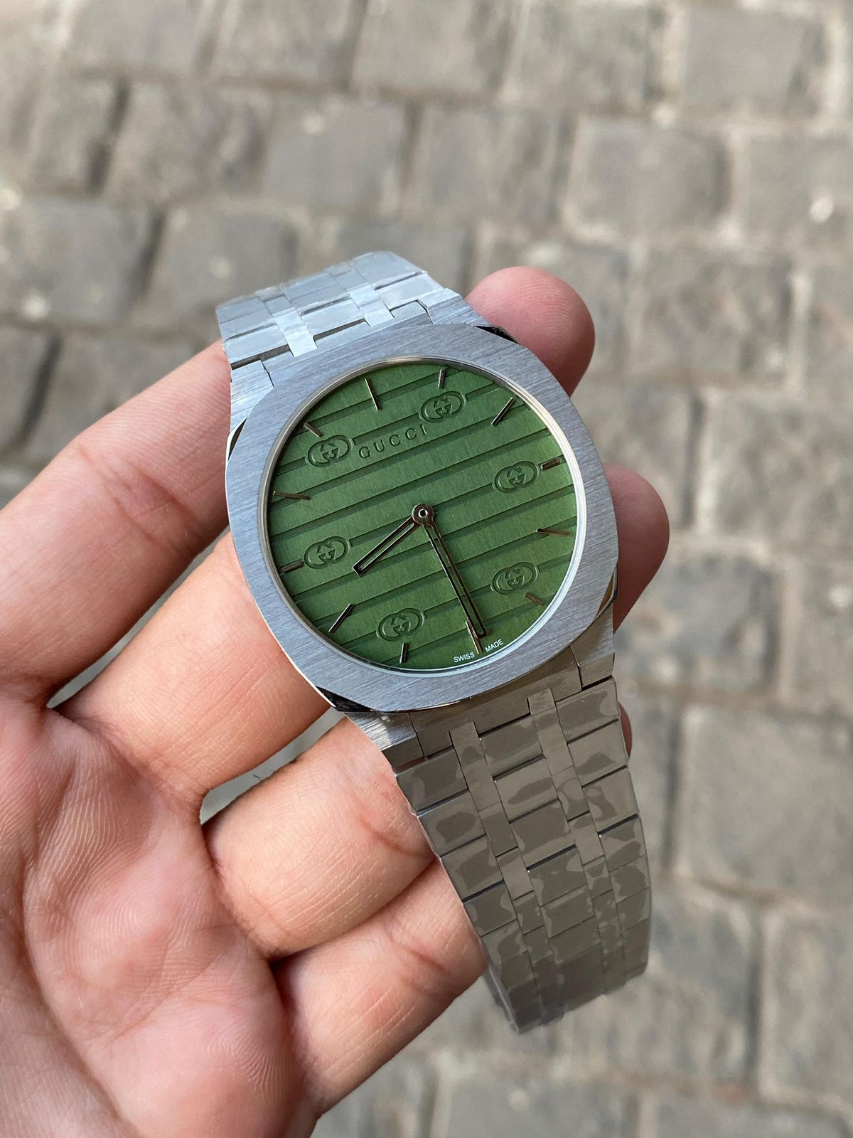 GUCI SLIM WATCH METAL BODY 
( ULTRA SLIM ) SILVER Green